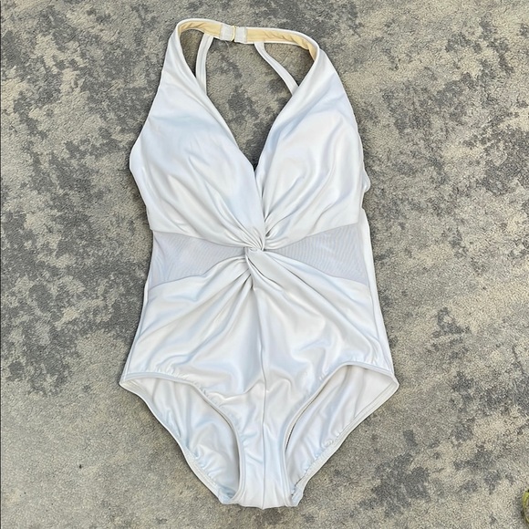 New Miraclesuit Illusionists Wrapture One Piece Swimsuit Mesh Twist White Sz 8 - Picture 4 of 14